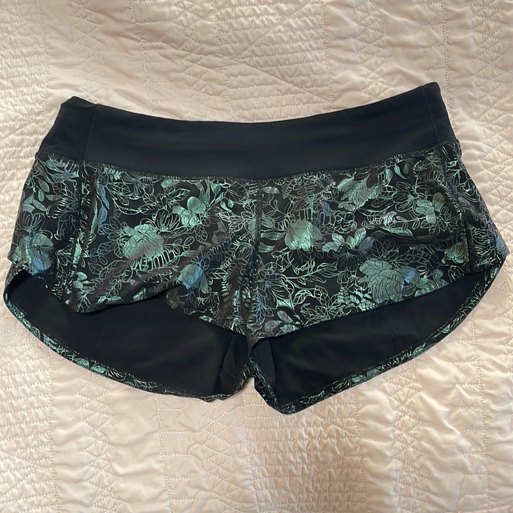 Lululemon metallic speed up short 2.5”